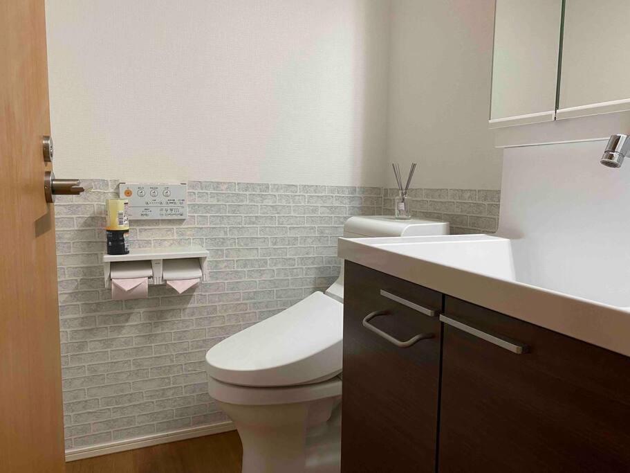 5Ldk3Toilets: 最近の駅6分・スカイツリー電車1分・浅草電車4分・Nrt電車60分 Apartment โตเกียว ภายนอก รูปภาพ